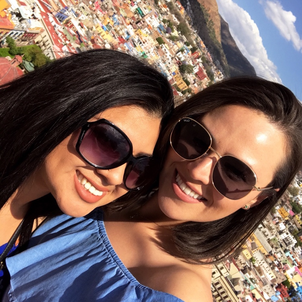 Meet your Posher, Elizabeth